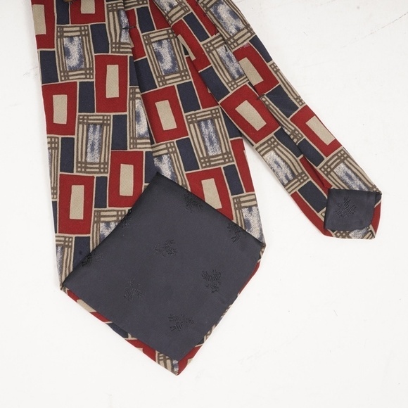 Brooks Brothers Makers All Silk Red‎ with Geometric Rectangular Pattern Tie​ - Picture 3 of 5